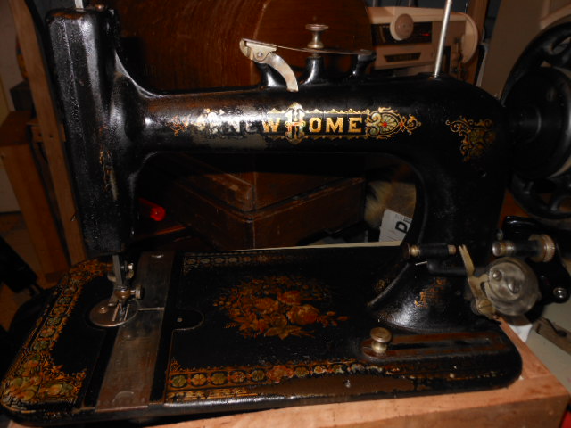 Using a hand crank sewing machine - Home and Geek